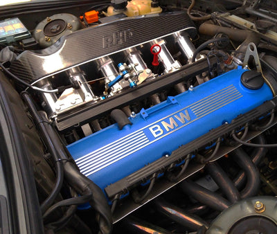 BMW E30 with M20 ITB