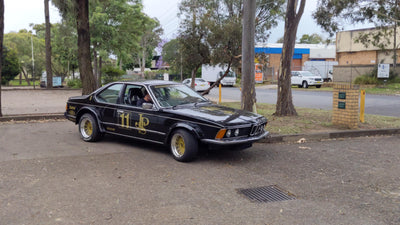 VIDEO - BMW E24 JPS with ITBs